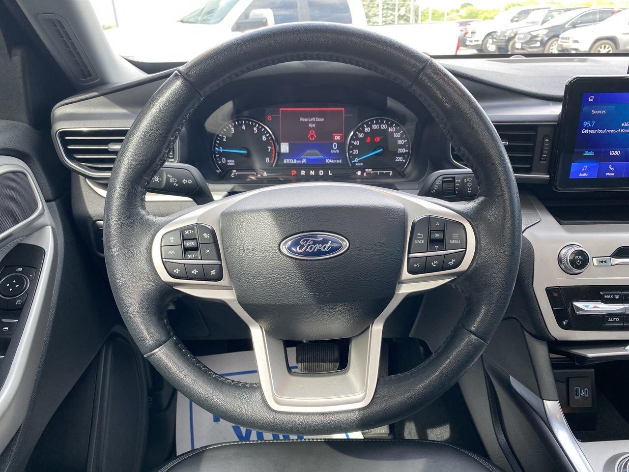 2023 Ford Explorer XLT Photo