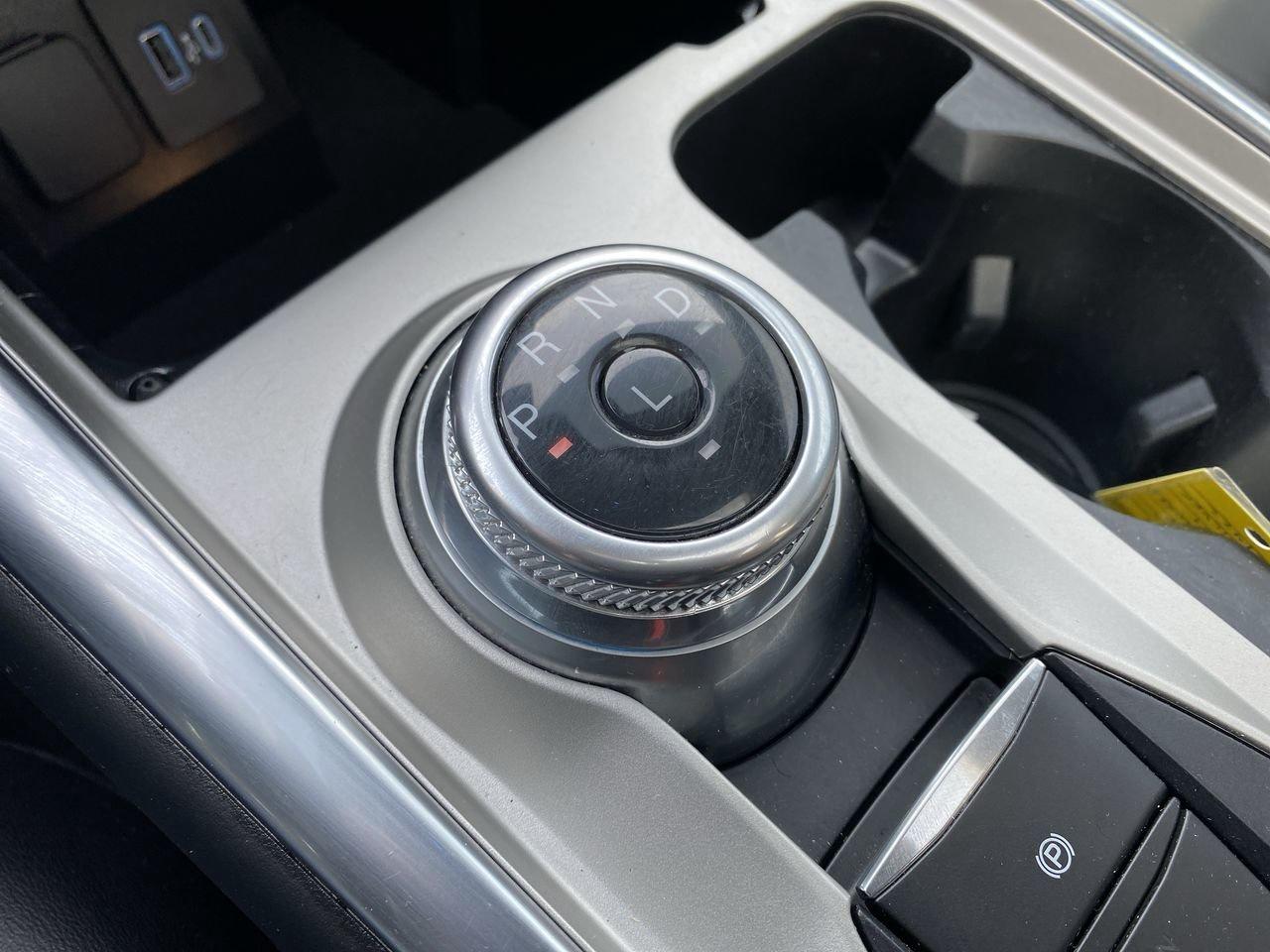 2023 Ford Explorer XLT Photo
