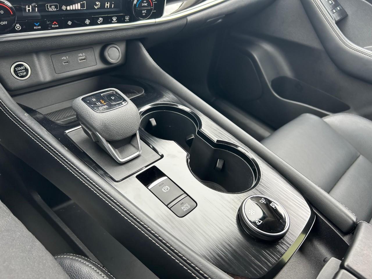 2023 Nissan Rogue AWD SL Photo