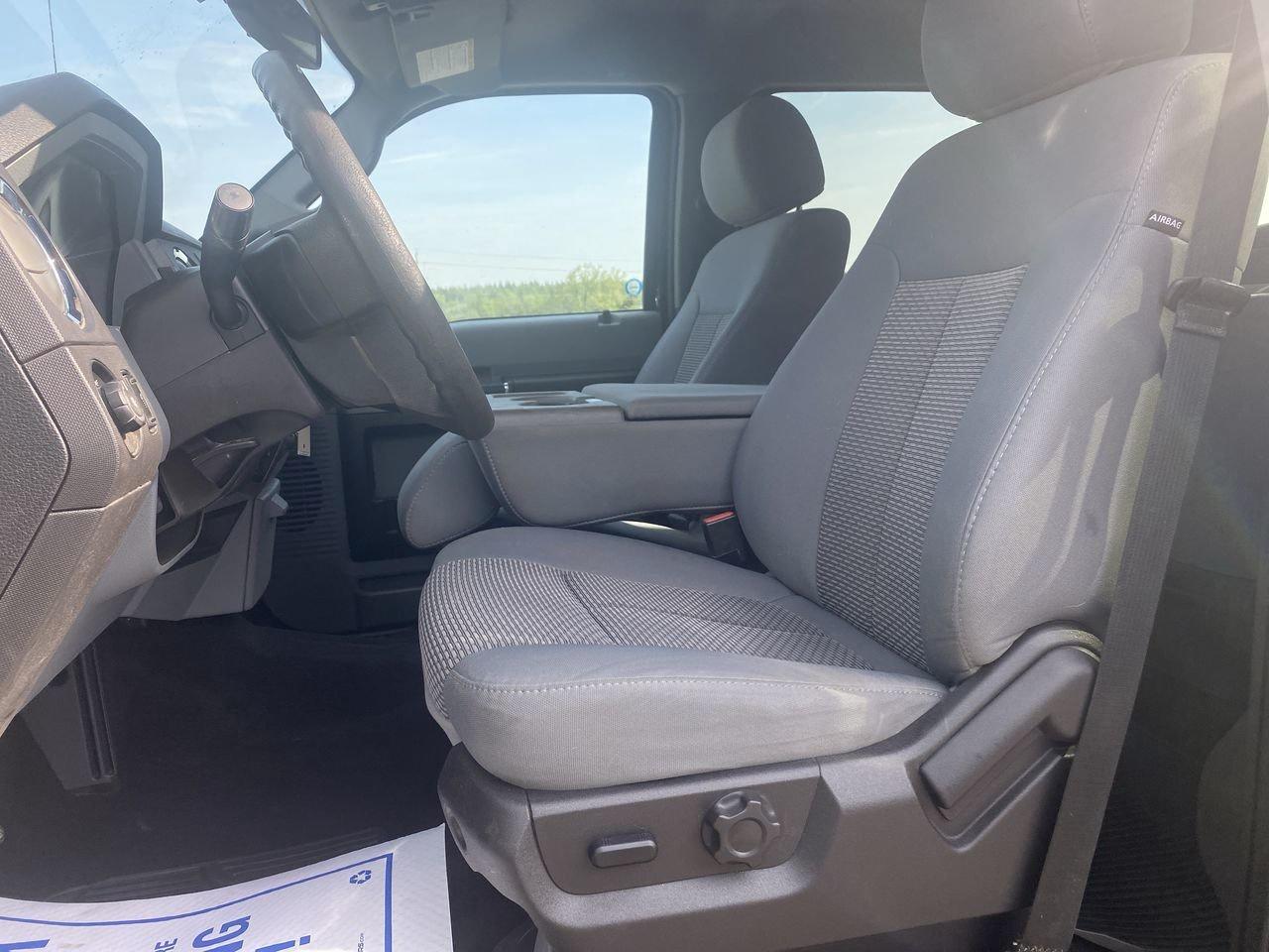 2012 Ford SUPER DUTY F-250 SRW XLT Photo