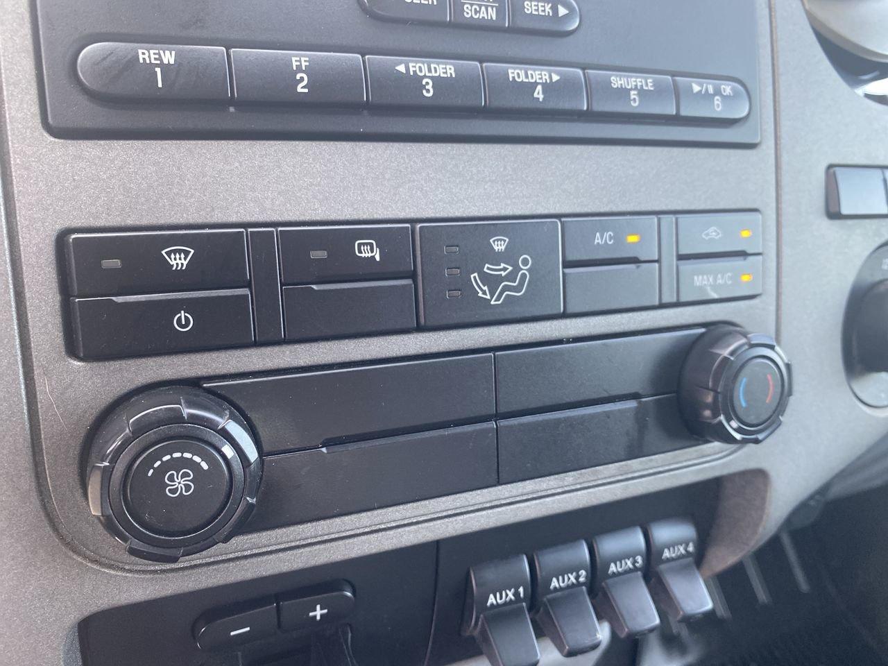 2012 Ford SUPER DUTY F-250 SRW XLT Photo