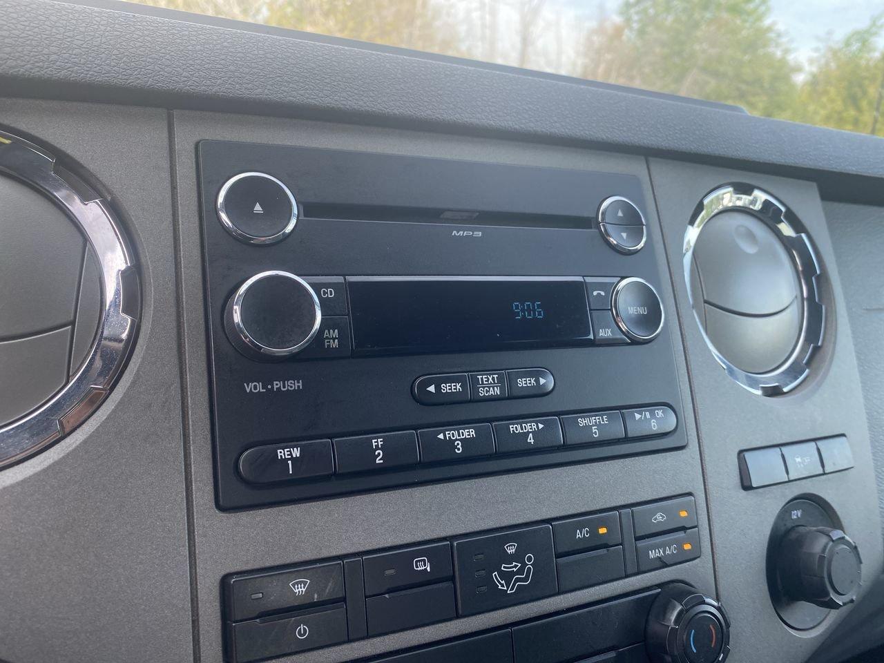 2012 Ford SUPER DUTY F-250 SRW XLT Photo