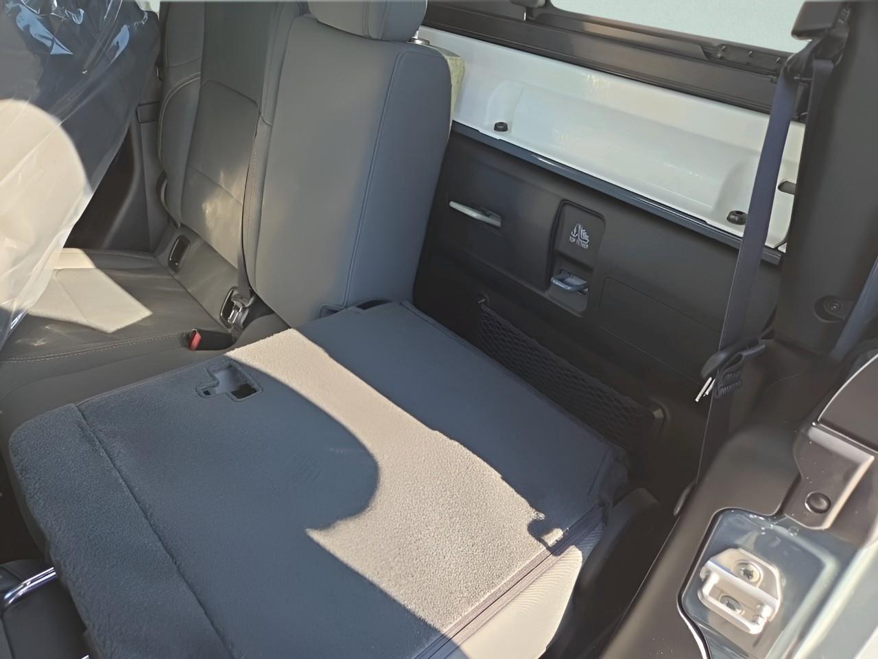 2026 Jeep Gladiator Sport S 4dr 4x4 Crew Cab 5 ft. box Photo