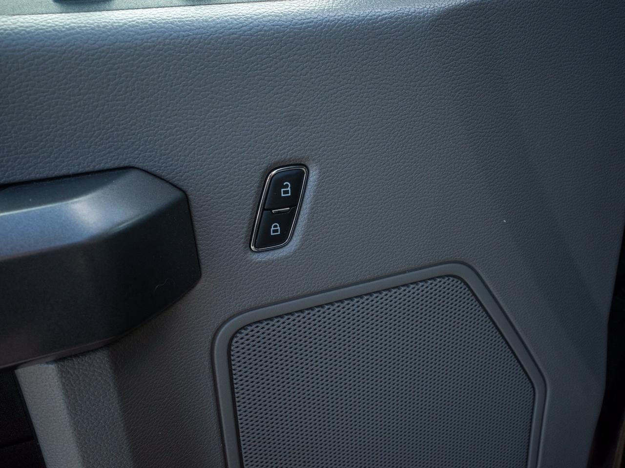 2018 Ford F-150 - Back-Up Camera   Tow Hooks Photo