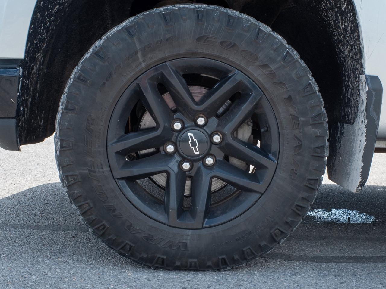 2022 Chevrolet Silverado 1500 LTD LT Trail Boss - Driver Adjustable Lumbar   WiFi Ho Photo