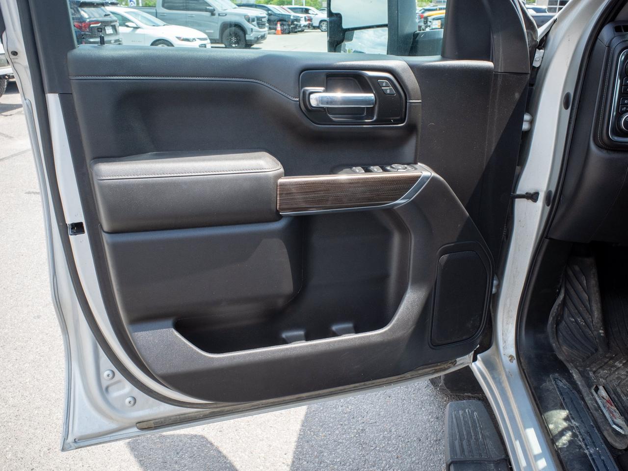 2022 Chevrolet Silverado 1500 LTD LT Trail Boss - Driver Adjustable Lumbar   WiFi Ho Photo