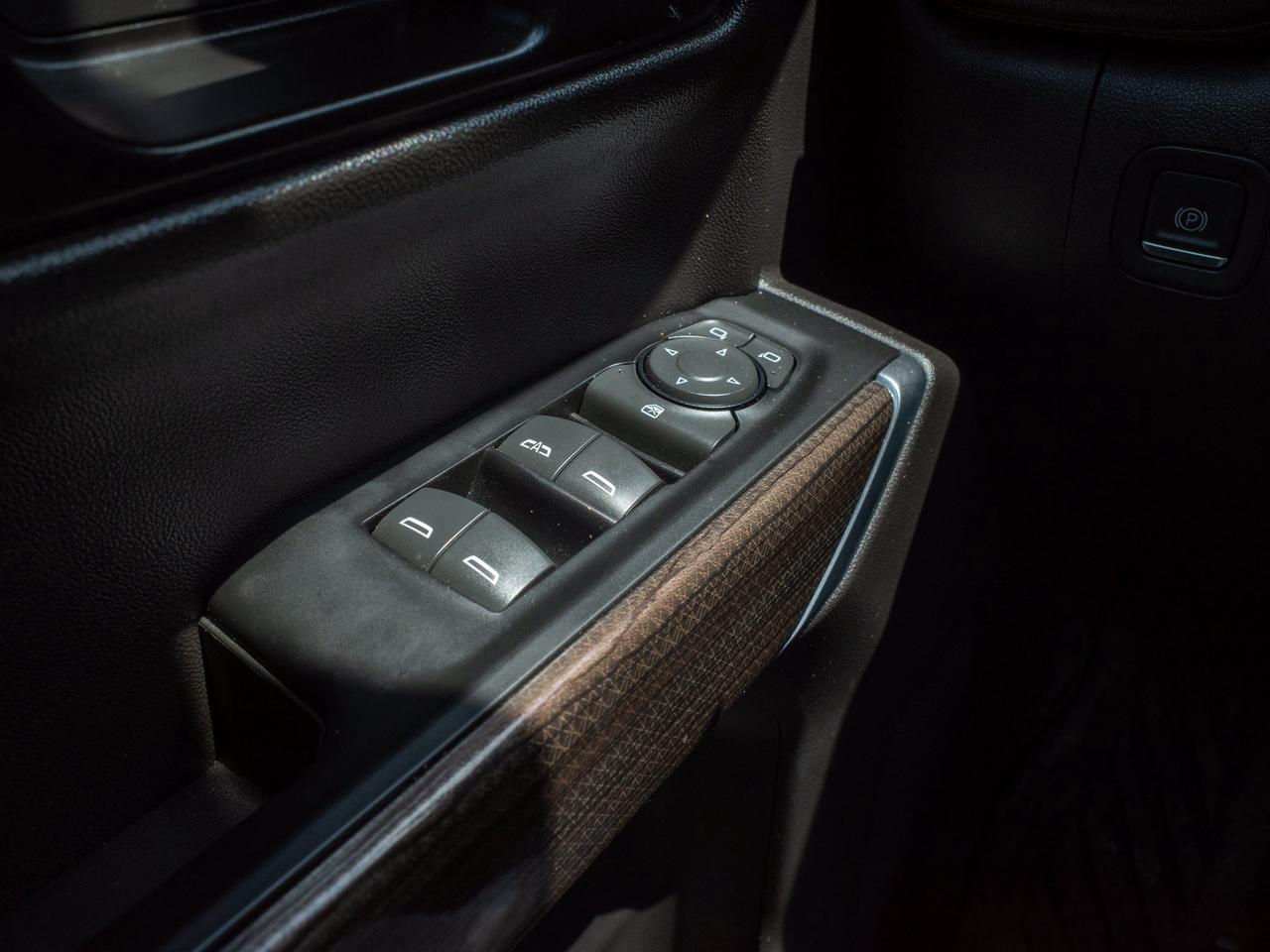 2022 Chevrolet Silverado 1500 LTD LT Trail Boss - Driver Adjustable Lumbar   WiFi Ho Photo