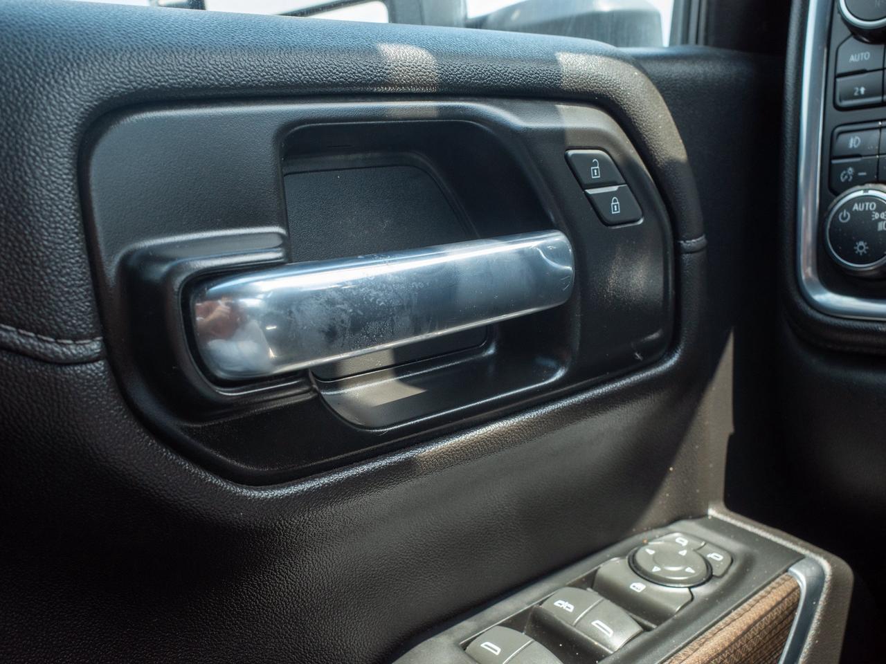 2022 Chevrolet Silverado 1500 LTD LT Trail Boss - Driver Adjustable Lumbar   WiFi Ho Photo
