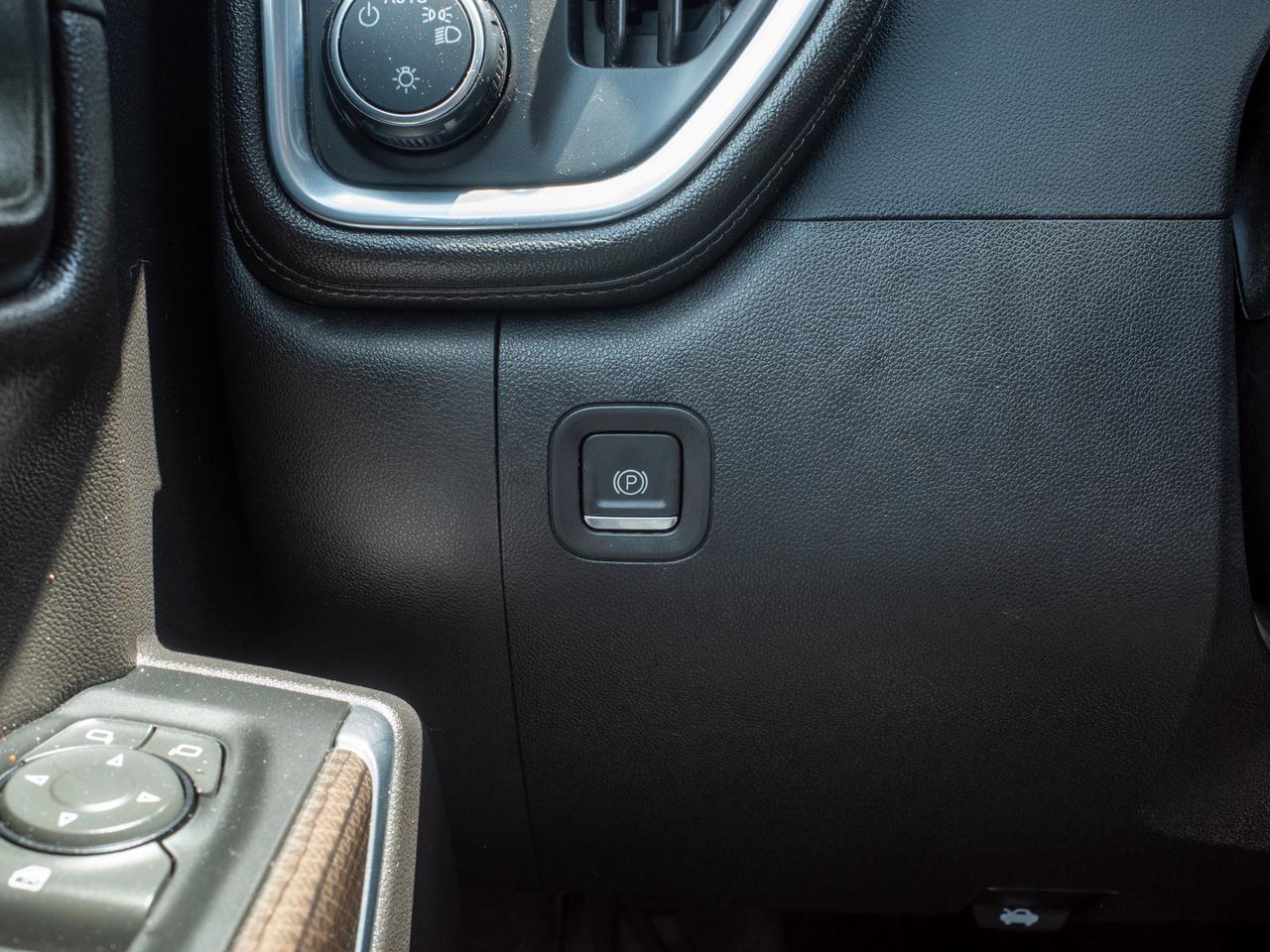 2022 Chevrolet Silverado 1500 LTD LT Trail Boss - Driver Adjustable Lumbar   WiFi Ho Photo