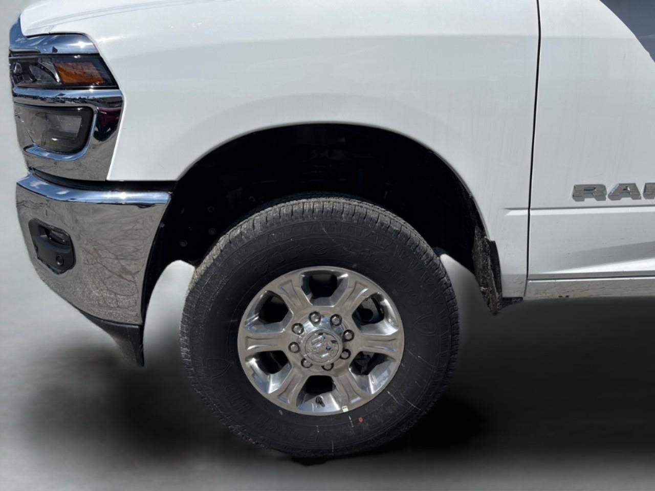2026 RAM 2500 BIG HORN 4X4 REG CAB 8' BOX Photo