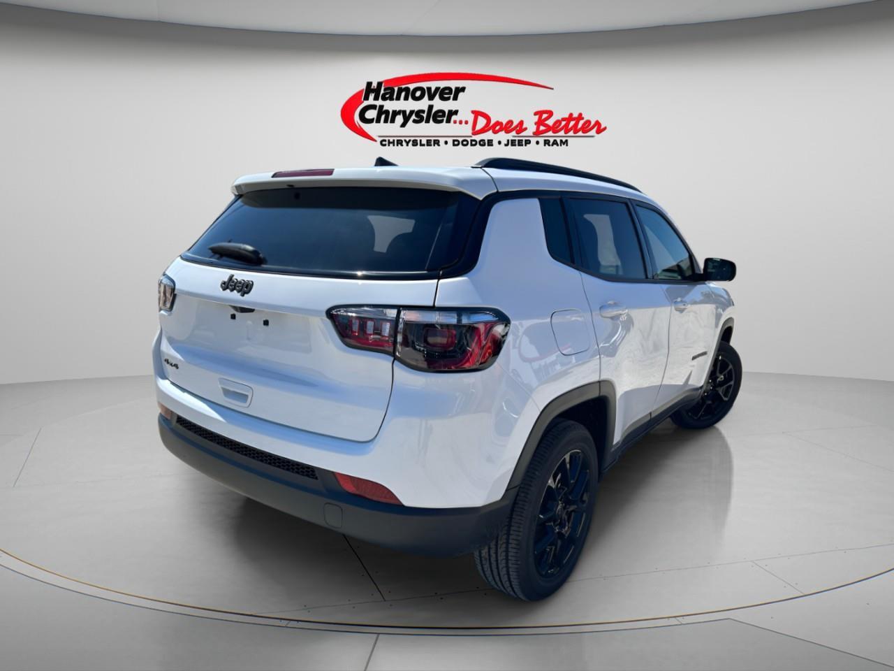2026 Jeep Compass NORTH 4X4 Photo4