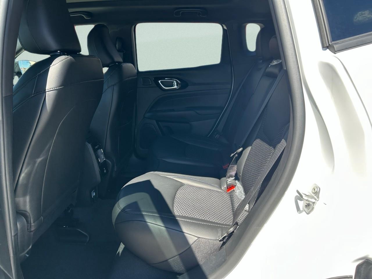2026 Jeep Compass NORTH 4X4 Photo