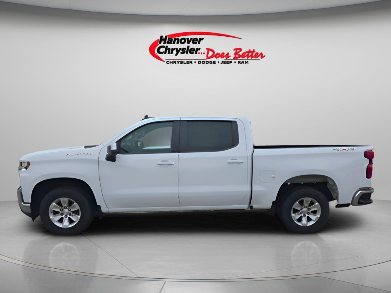 2022 Chevrolet Silverado 1500 LTD Crew Cab Short Box 4-Wheel Drive LT Photo2