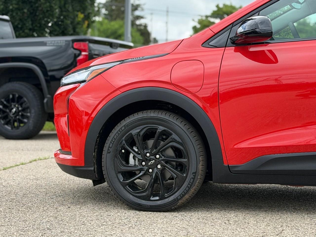 2027 Chevrolet Bolt RS 4dr Photo1