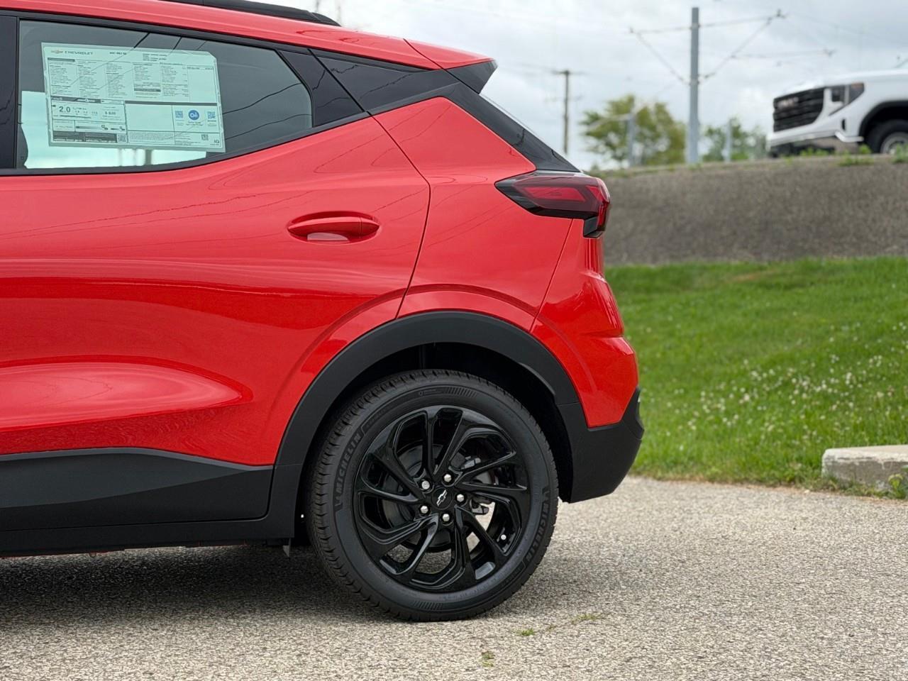 2027 Chevrolet Bolt RS 4dr Photo2