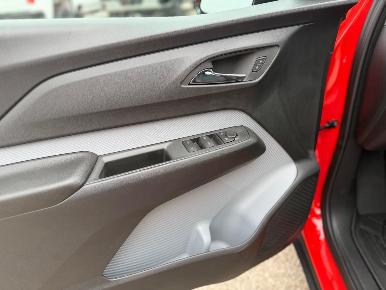 2027 Chevrolet Bolt RS 4dr Photo