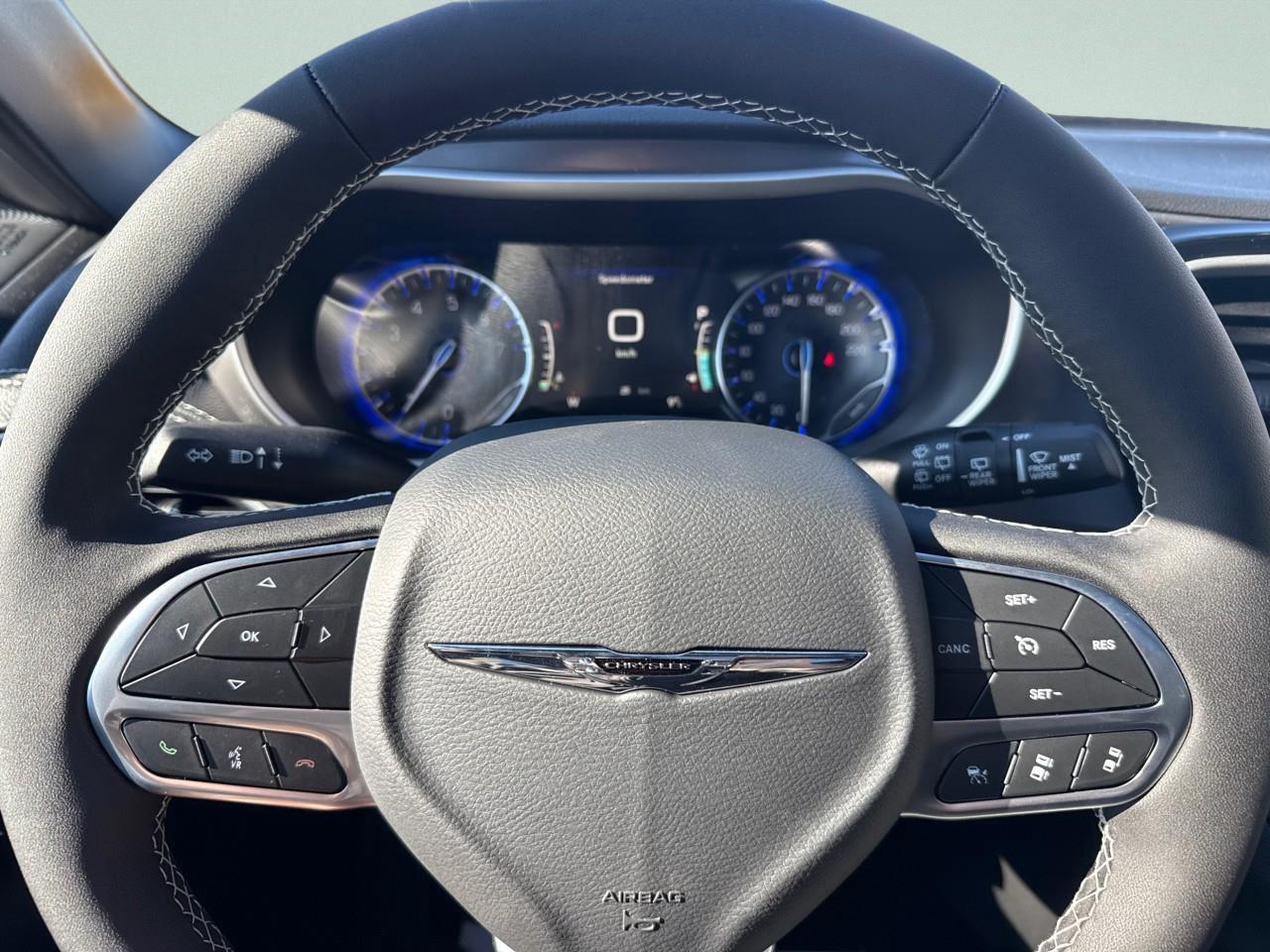 2026 Chrysler Pacifica Select FWD Photo