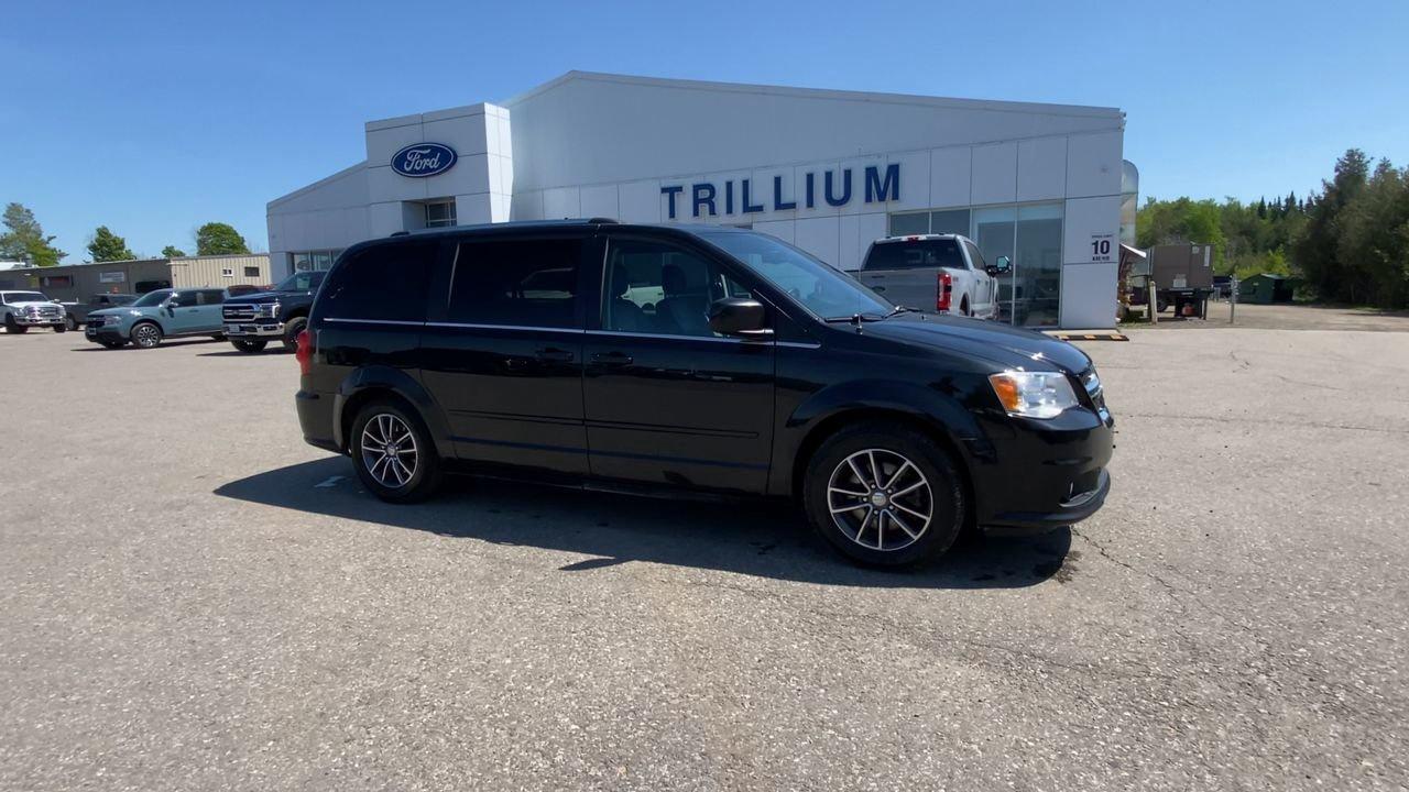 2017 Dodge Grand Caravan SXT Premium Plus Photo