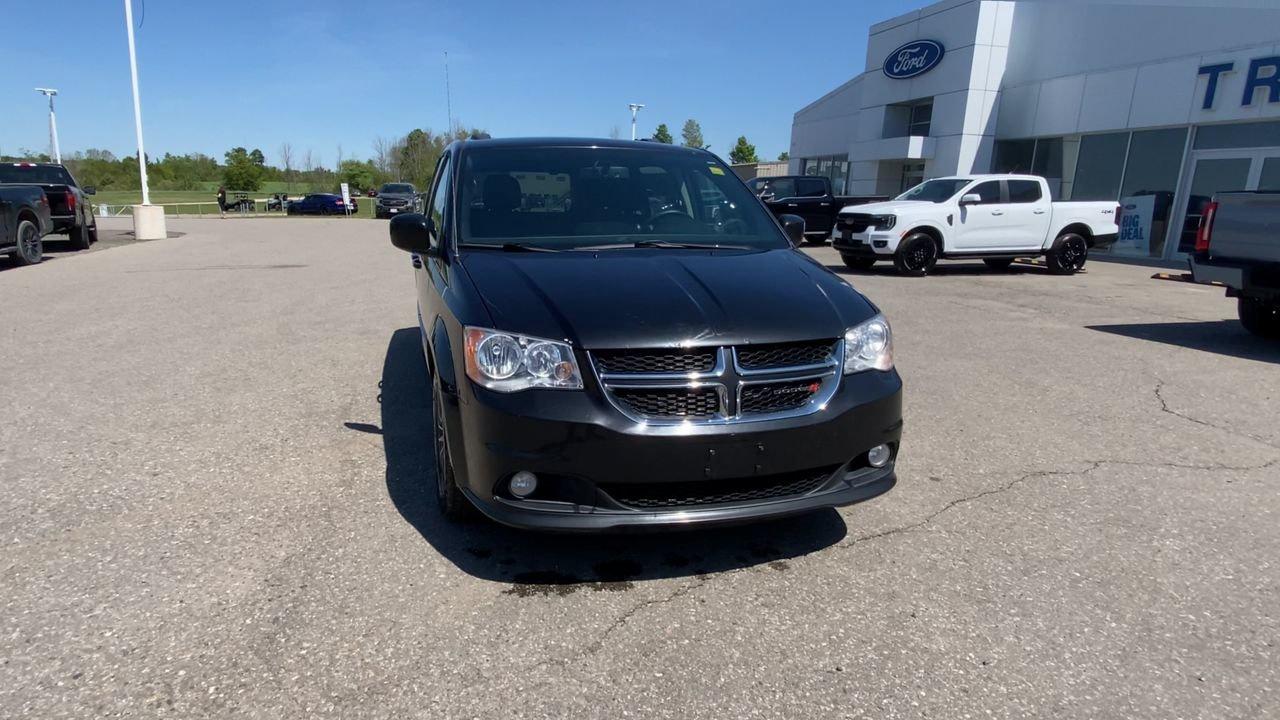 2017 Dodge Grand Caravan SXT Premium Plus Photo