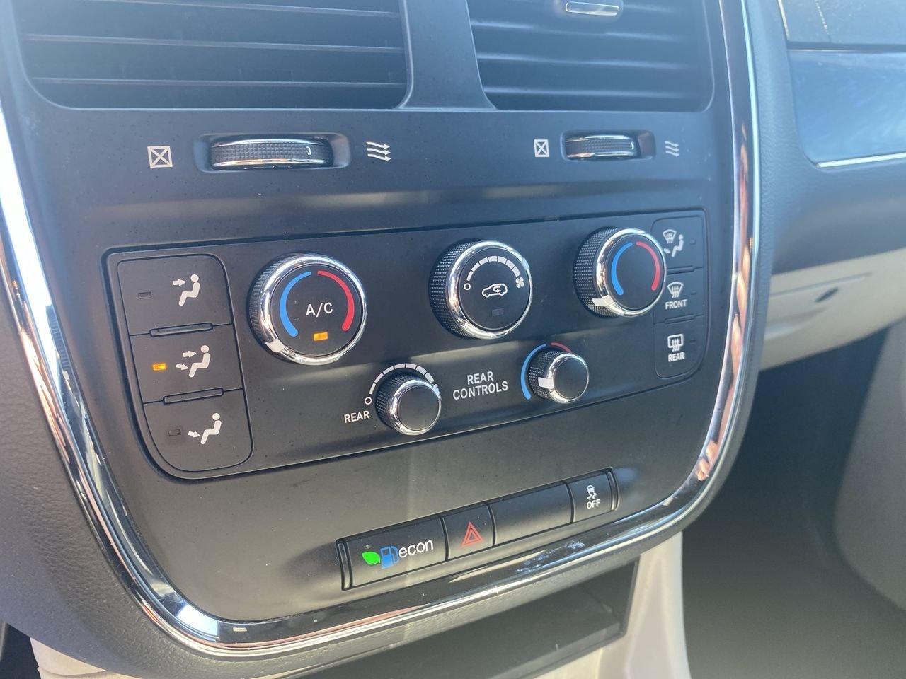 2017 Dodge Grand Caravan SXT Premium Plus Photo