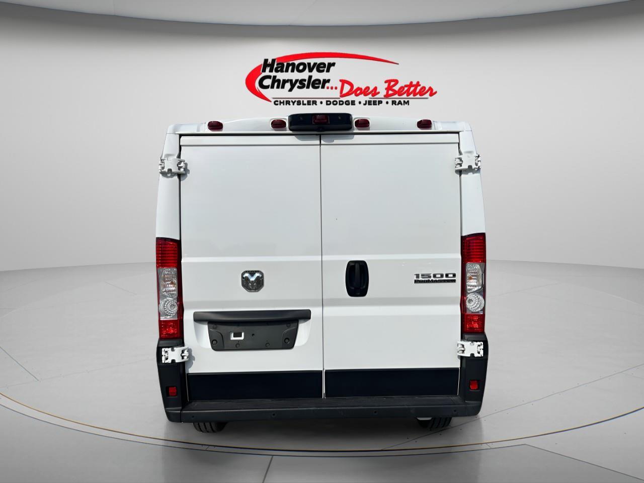 2024 RAM ProMaster Cargo Van Tradesman 1500 Low Roof 136" WB w/Pass Seat Photo3