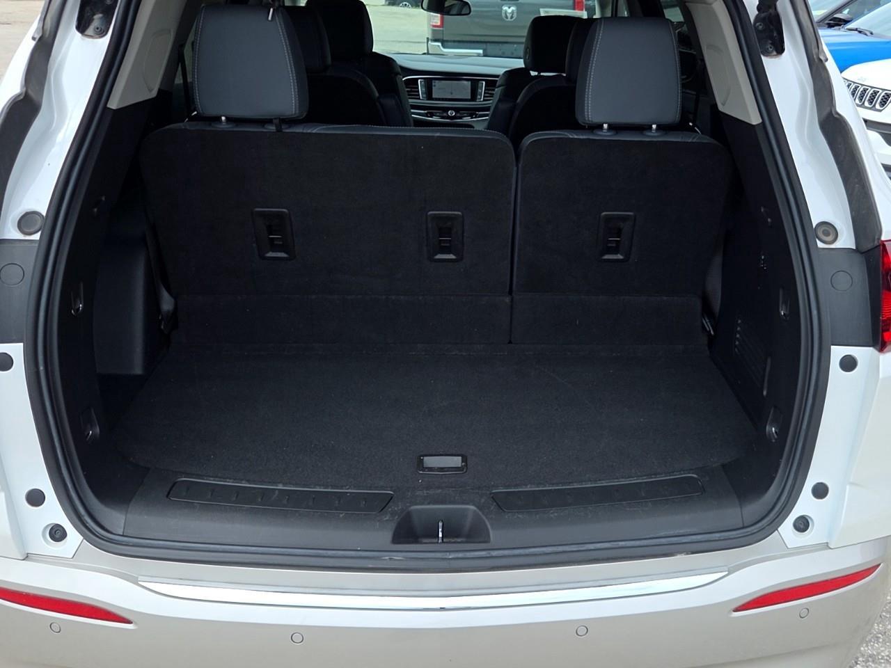 2021 Buick Enclave Premium AWD Photo3