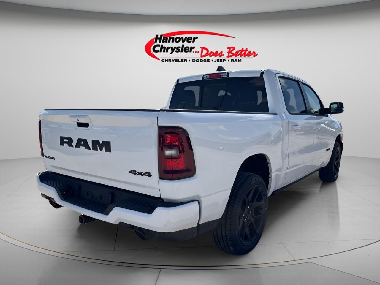 2026 RAM 1500 SPORT 4X4 CREW CAB 5'7" BOX Photo4