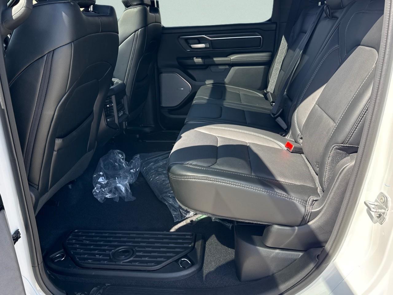 2026 RAM 1500 SPORT 4X4 CREW CAB 5'7" BOX Photo