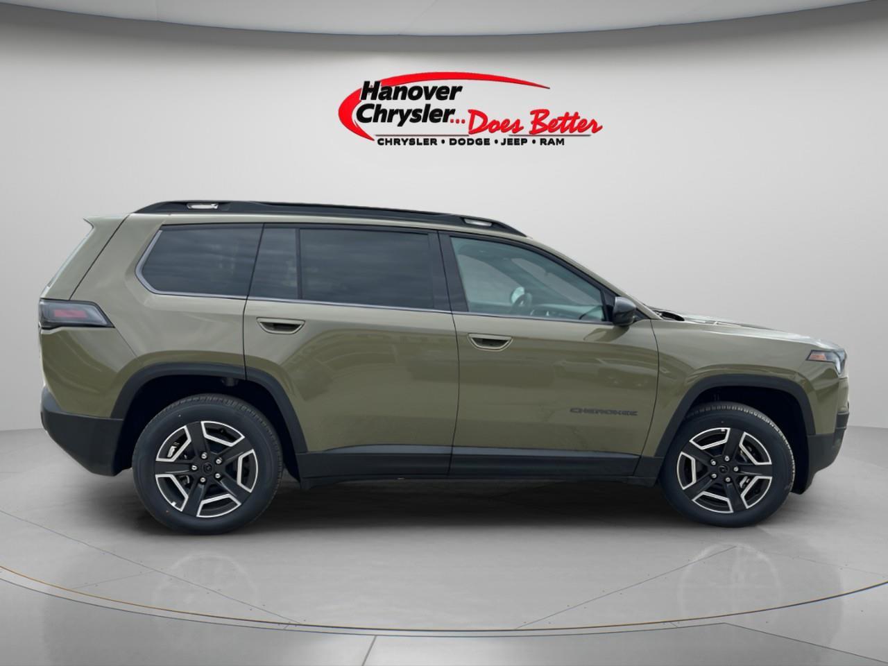 2026 Jeep Cherokee LAREDO 4x4 Photo