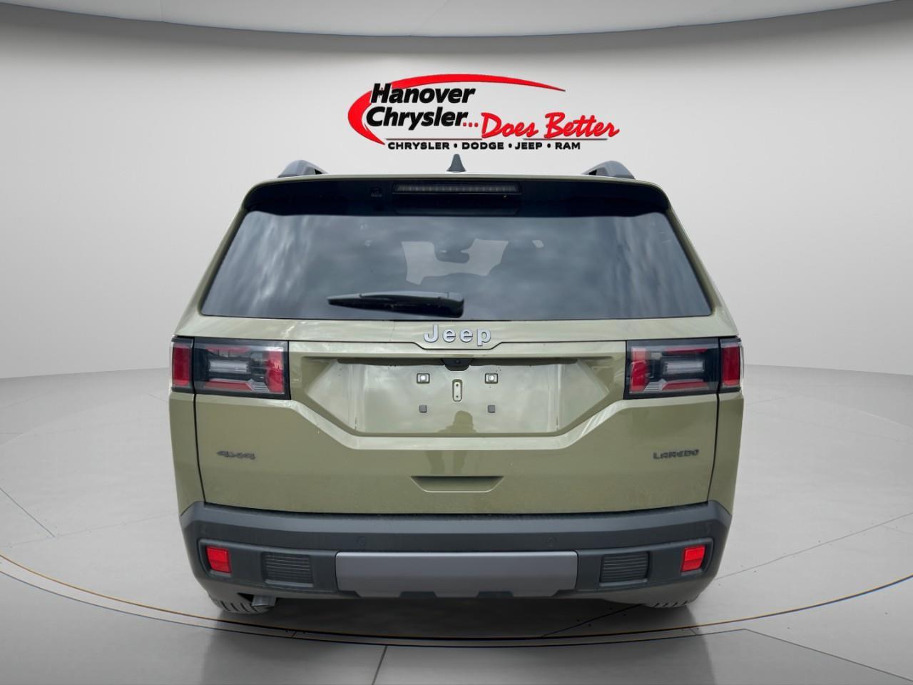 2026 Jeep Cherokee LAREDO 4x4 Photo3