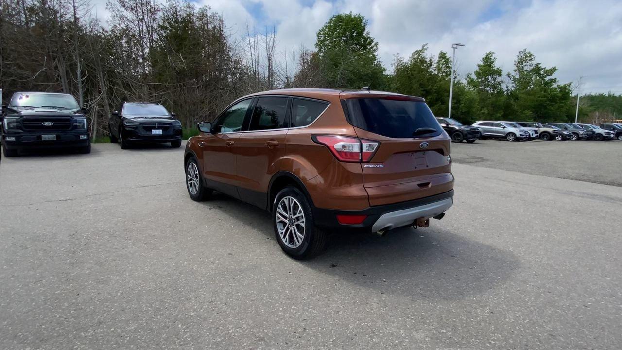 2017 Ford Escape SE Photo