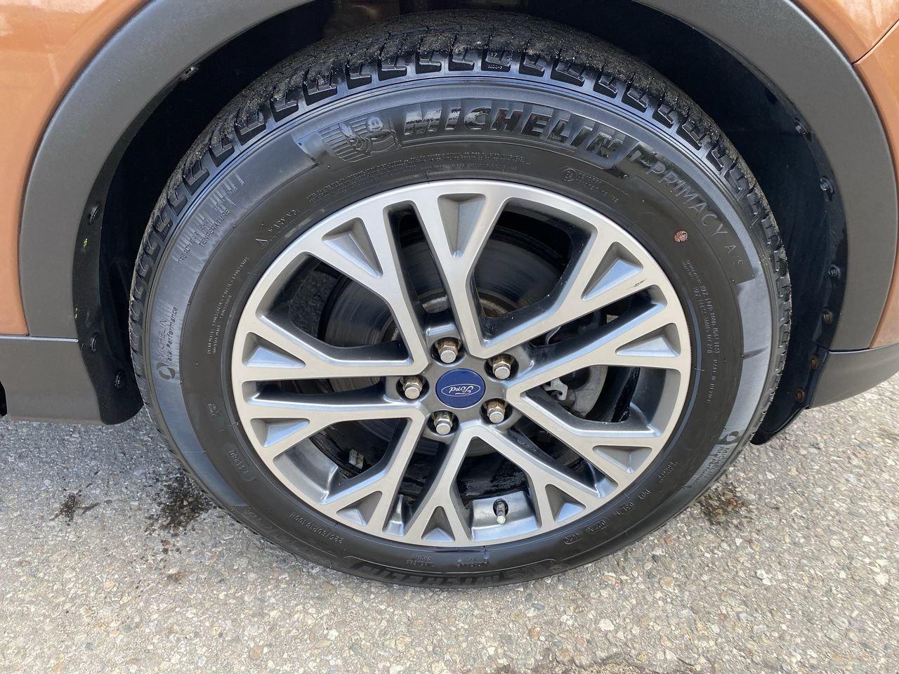 2017 Ford Escape SE Photo