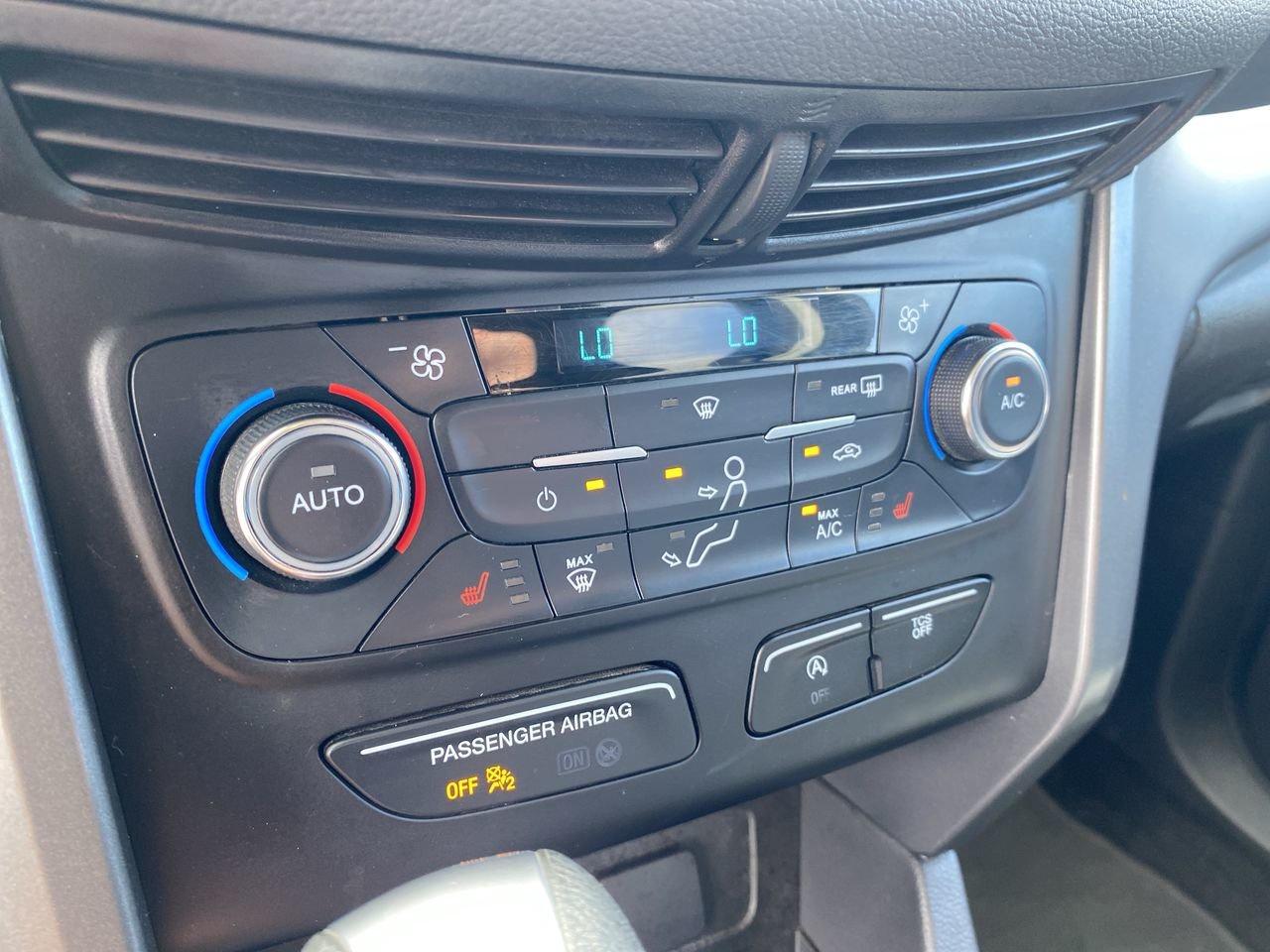 2017 Ford Escape SE Photo