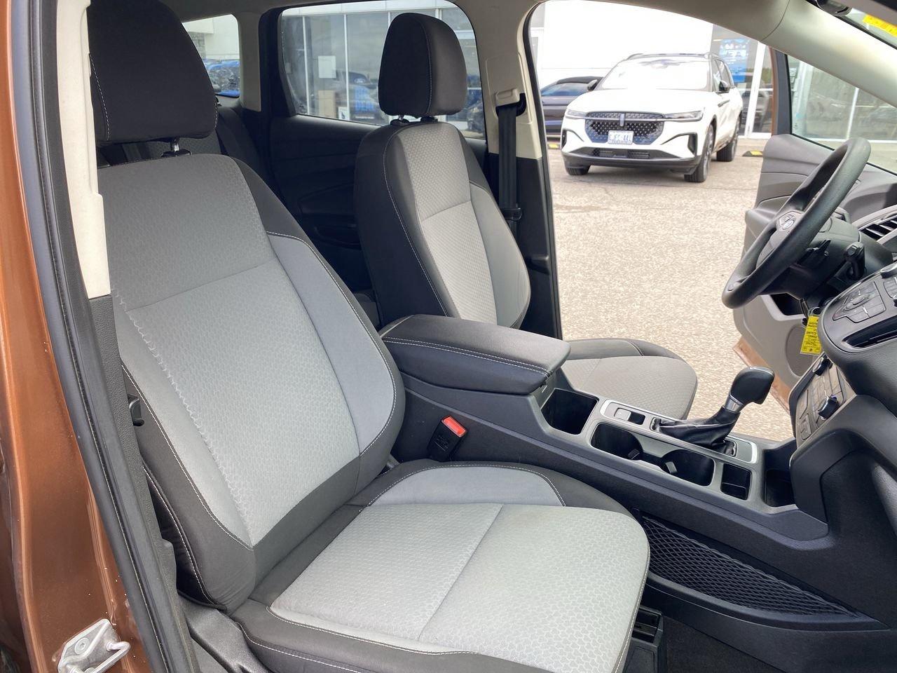 2017 Ford Escape SE Photo