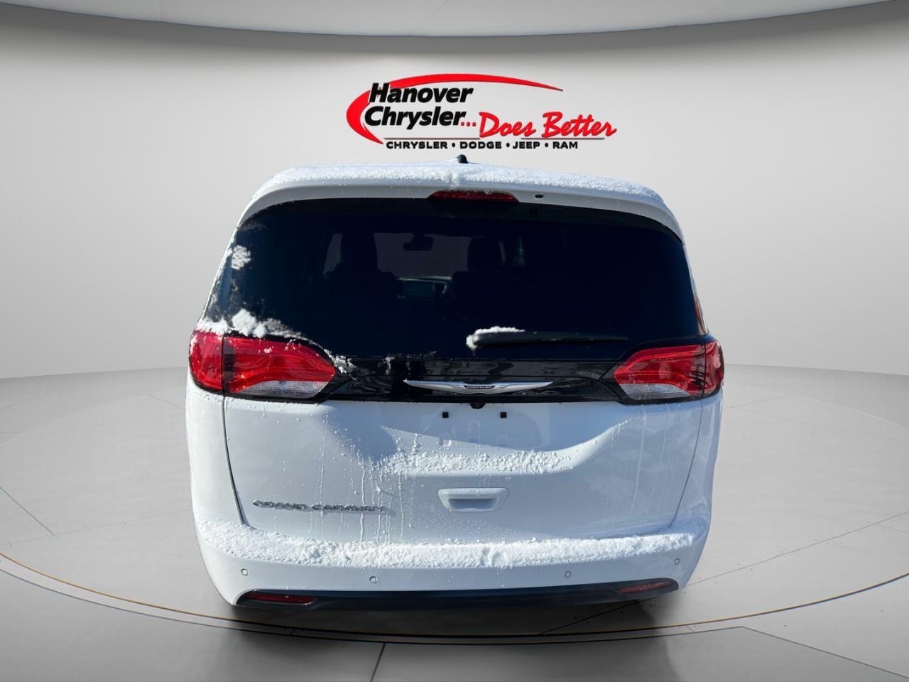 2026 Chrysler Grand Caravan SXT 2WD Photo3