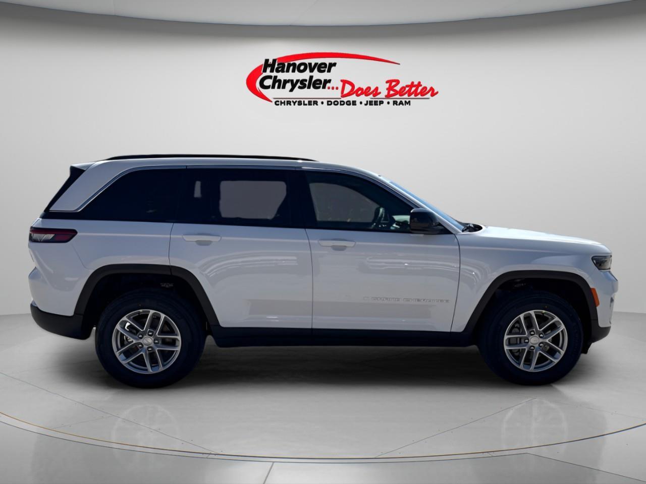 2026 Jeep Grand Cherokee Laredo X 4x4 Photo