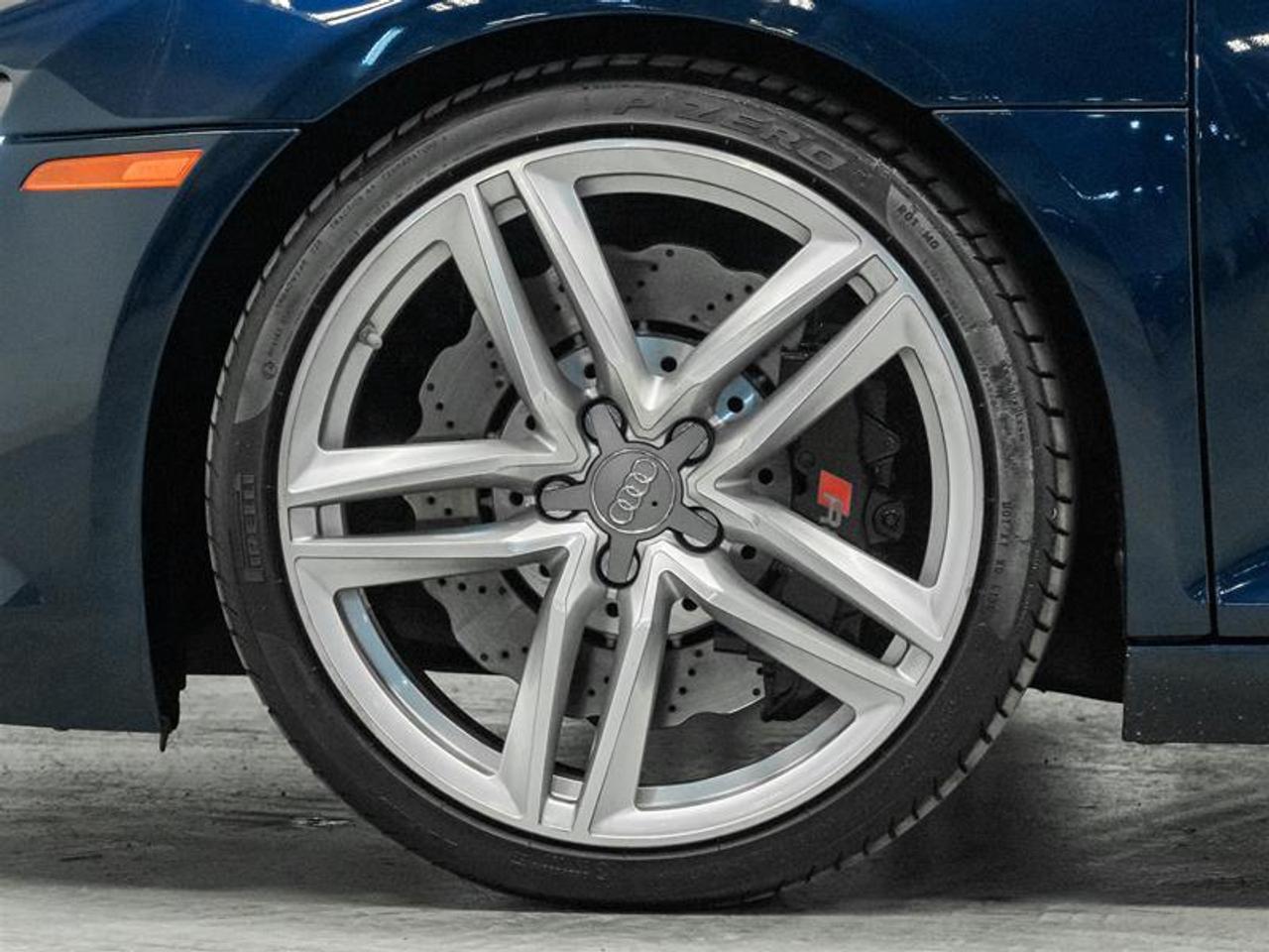 2014 Audi R8 4.2 (S tronic) 2dr All-Wheel Drive quattro Spyder Photo