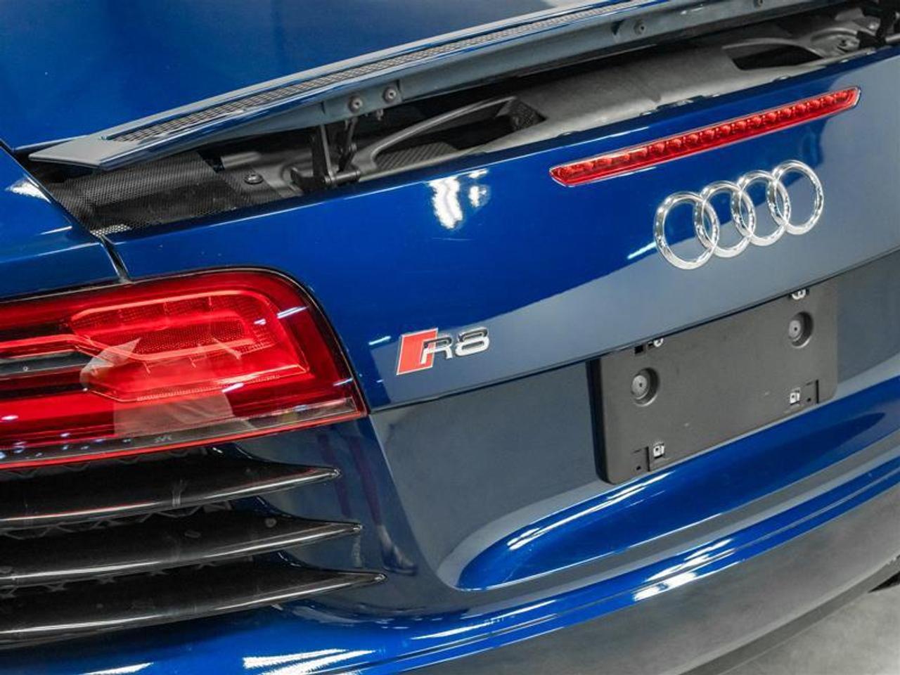 2014 Audi R8 4.2 (S tronic) 2dr All-Wheel Drive quattro Spyder Photo