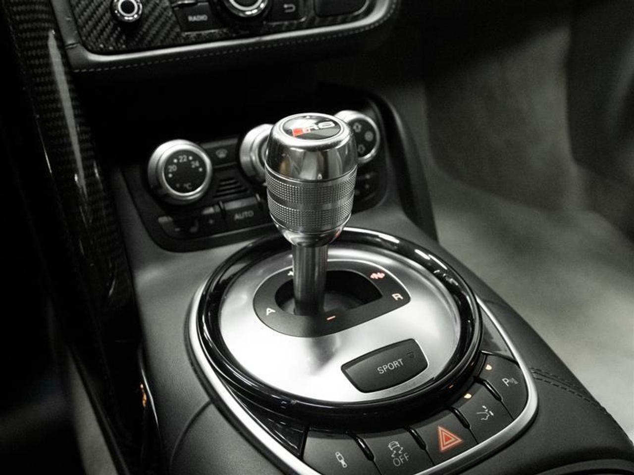 2014 Audi R8 4.2 (S tronic) 2dr All-Wheel Drive quattro Spyder Photo