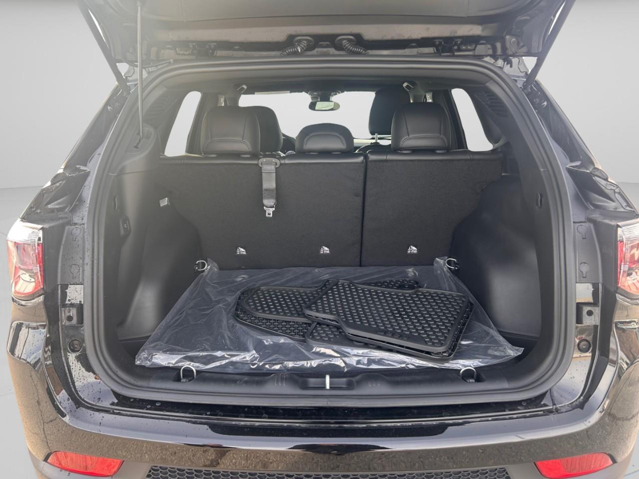 2026 Jeep Compass NORTH 4X4 Photo