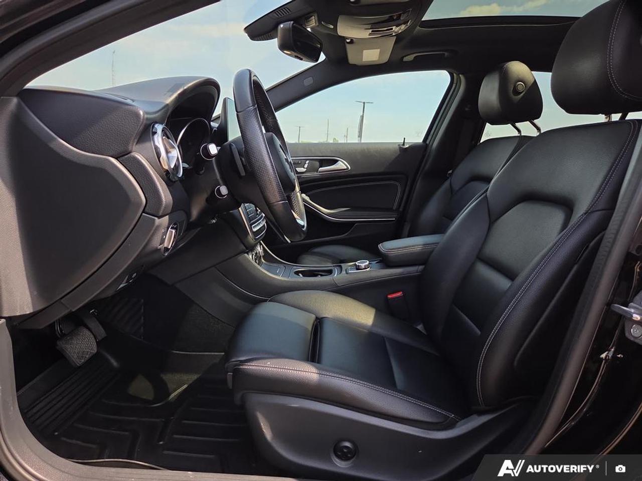 2019 Mercedes-Benz GLA250 LEATHER   ACTIVE BRAKE ASSIST   ATTENTION ASSIST Photo