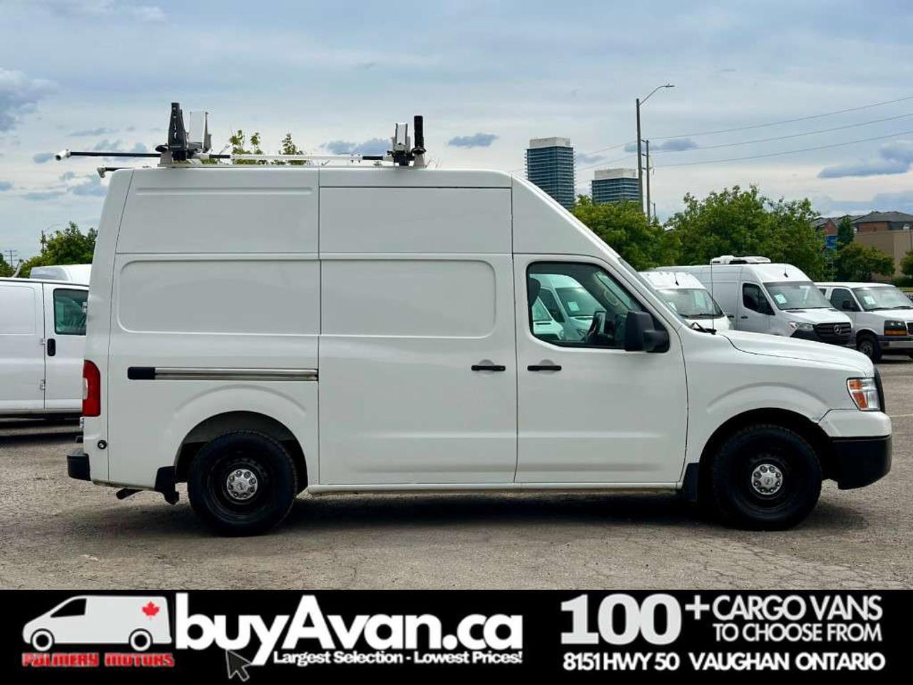 2017 Nissan NV2500 SV High Roof V8 Racks Divider Shelves Photo