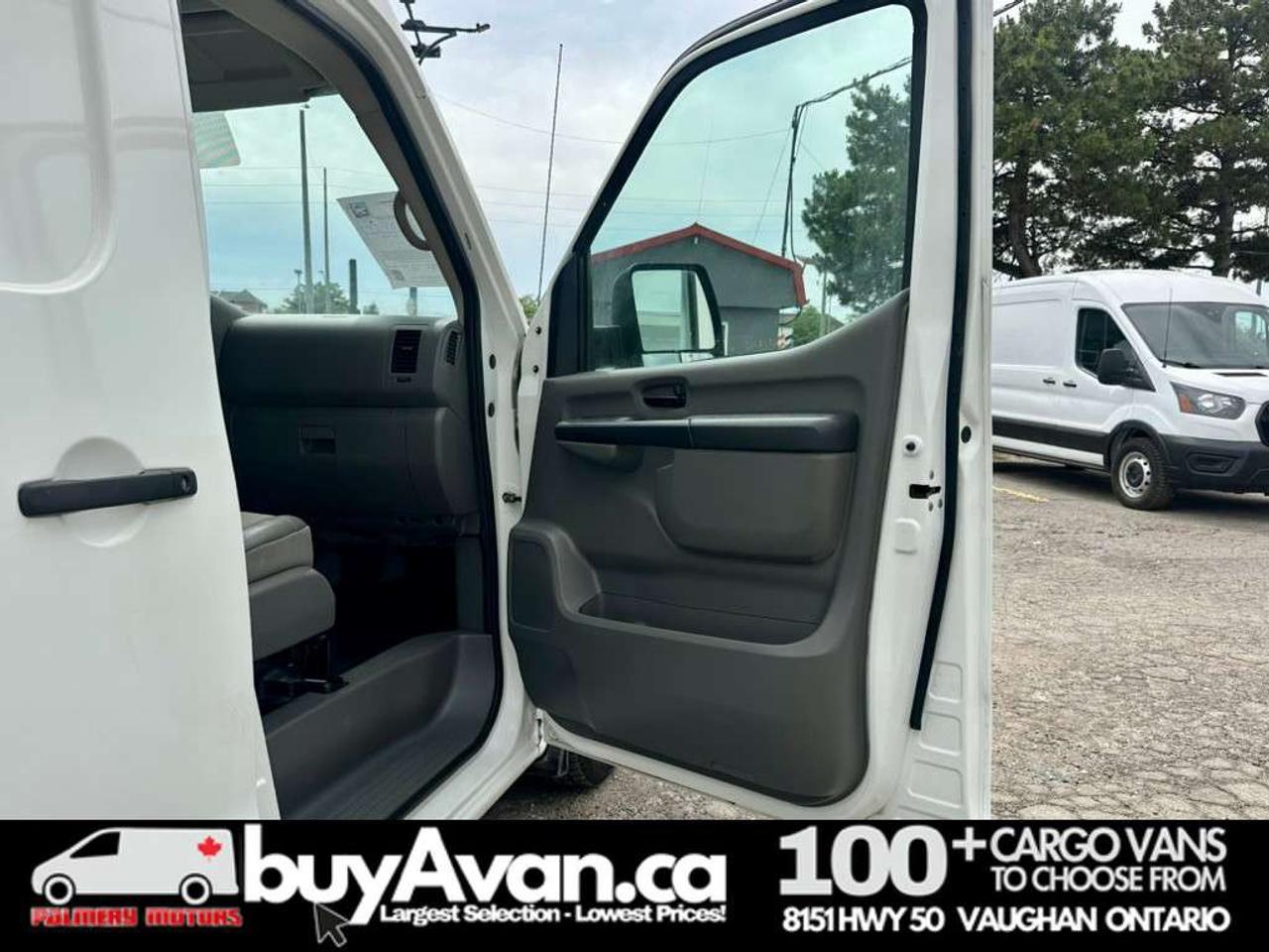 2017 Nissan NV2500 SV High Roof V8 Racks Divider Shelves Photo