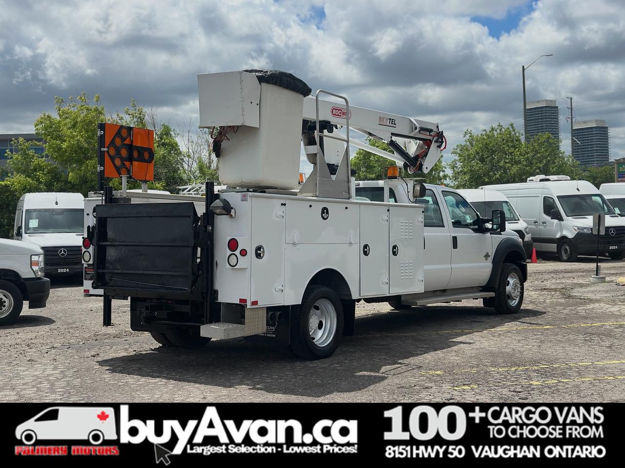 2011 Ford F-550 F-550 Crew Cab 40FT Skytel Bucket Truck Diesel Photo