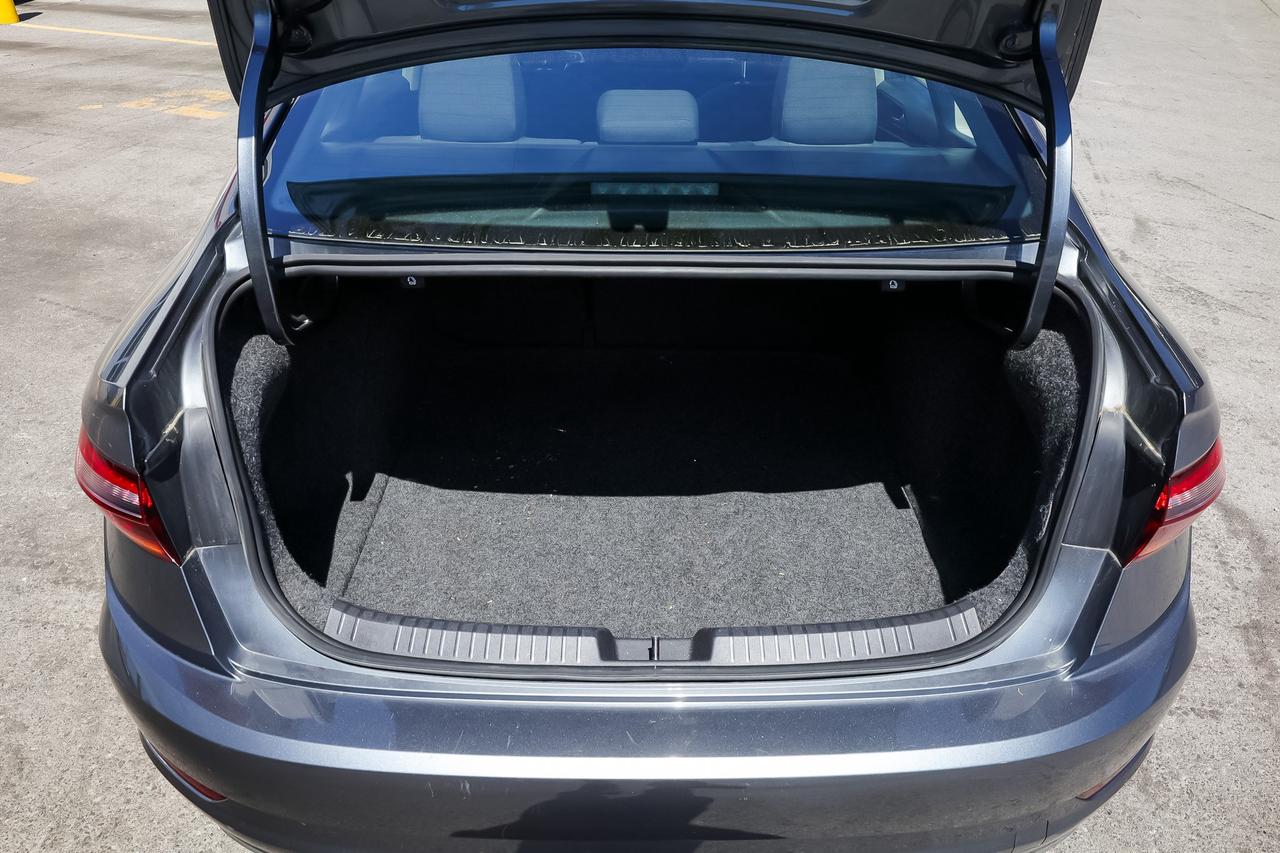 2019 Volkswagen Jetta 1.4 TSI Comfortline (A8) 4dr Sedan Photo