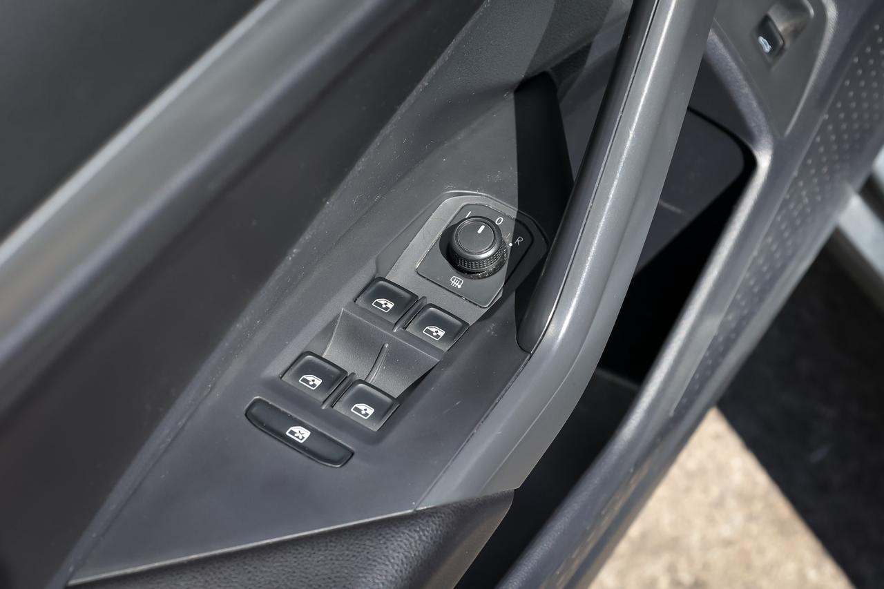 2019 Volkswagen Jetta 1.4 TSI Comfortline (A8) 4dr Sedan Photo