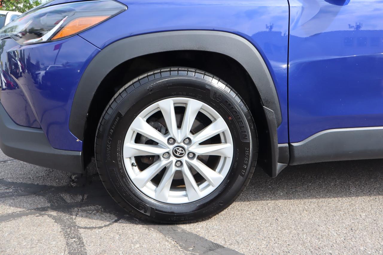 2024 Toyota Corolla Cross LE 4dr All-Wheel Drive Photo