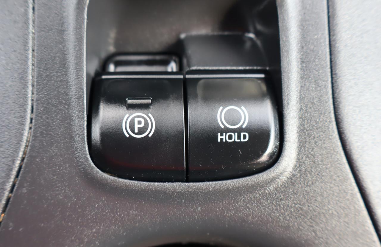 2024 Toyota Corolla Cross LE 4dr All-Wheel Drive Photo