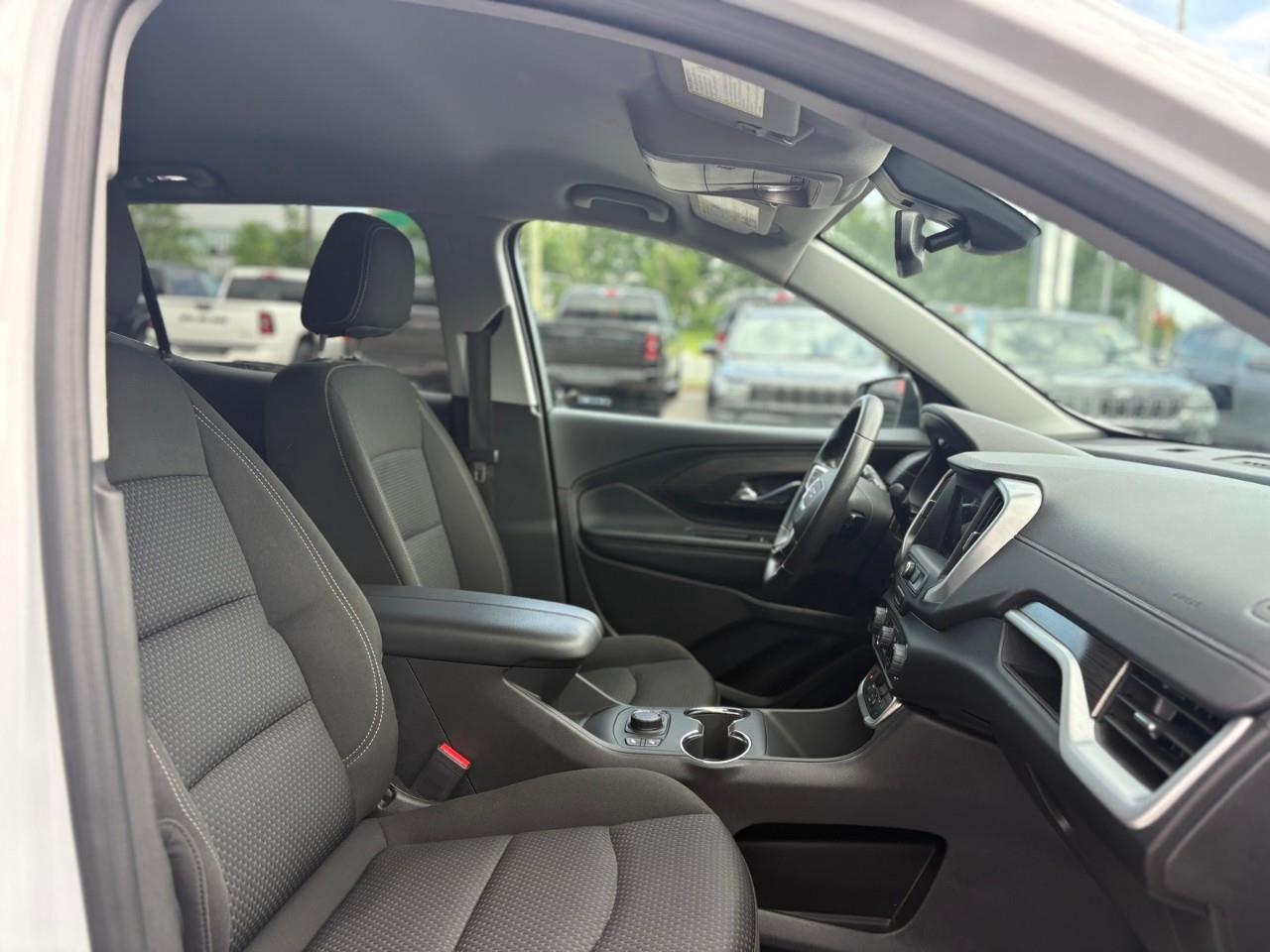 2024 GMC Terrain SLE 4dr All-Wheel Drive Photo