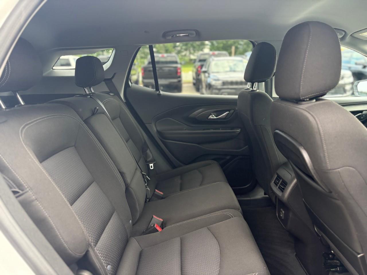 2024 GMC Terrain SLE 4dr All-Wheel Drive Photo
